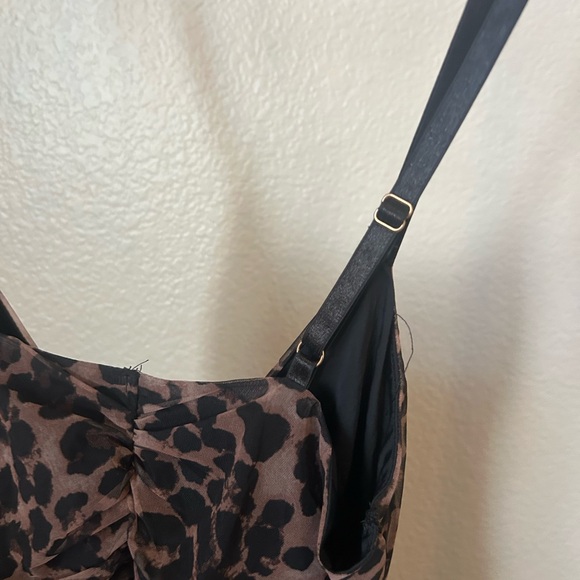 Leopard Print Ruched Bodysuit - Picture 7 of 8